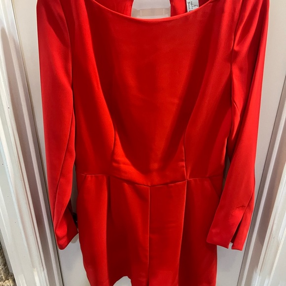 H&M red short romper, low cut back, sz 10 - Picture 3 of 6